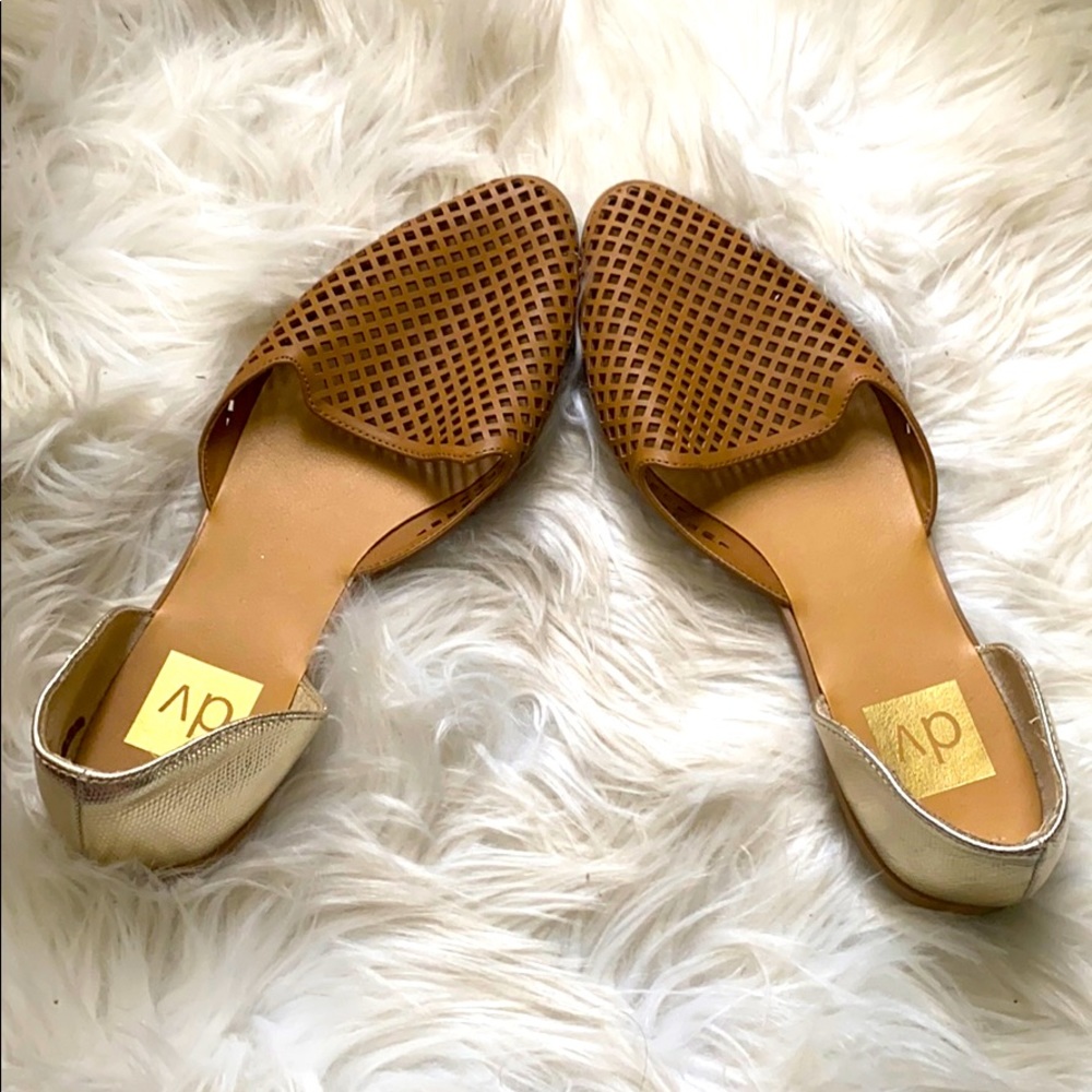 Pointed flats, brown with gold heel